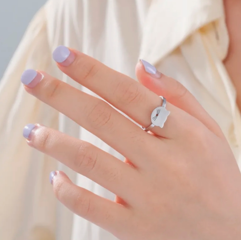 NWT size 8 cat ring for cat moms or dads.